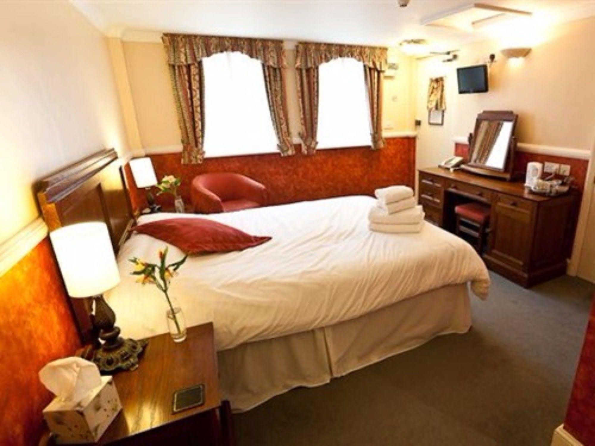 The Three Kings - Inn Bury St. Edmunds エクステリア 写真